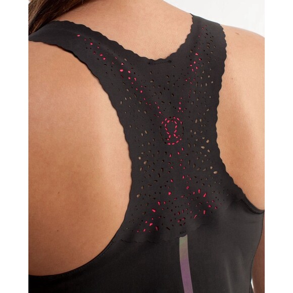 Lululemon Run A Marathon Singlet Mesh Racer Back Logo Black  Size 12 - Picture 1 of 14